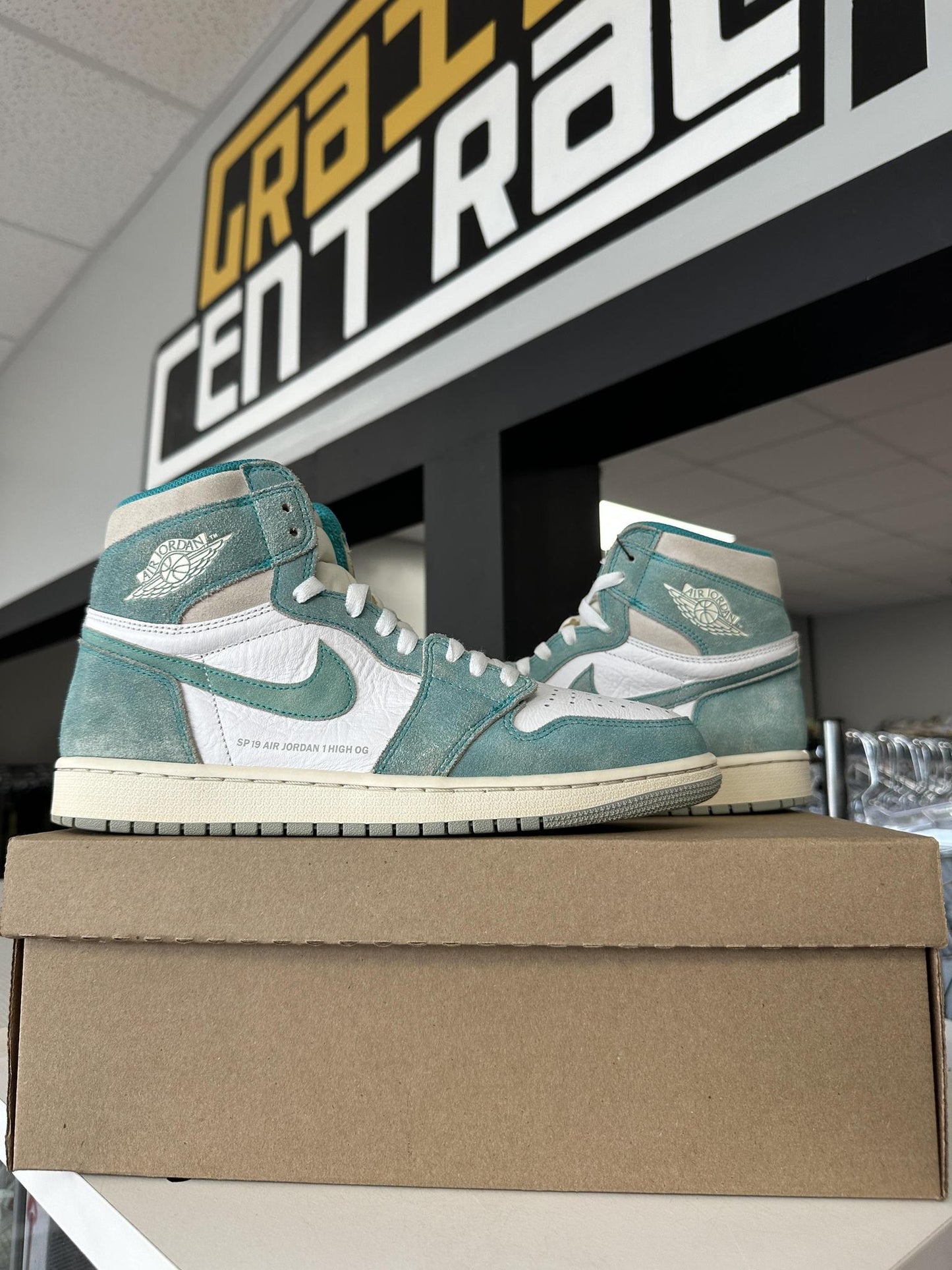 Jordan 1 "Turbo Green" Size 10
