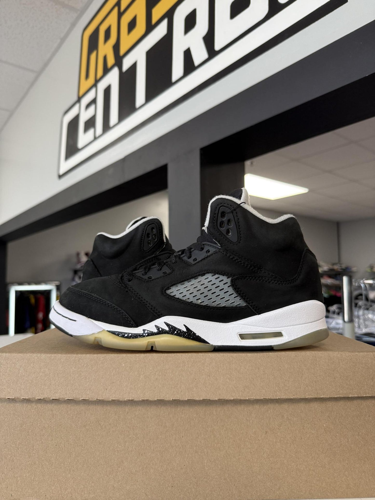 Jordan 5 "Moonlight" Used Size 7Y/8.5W