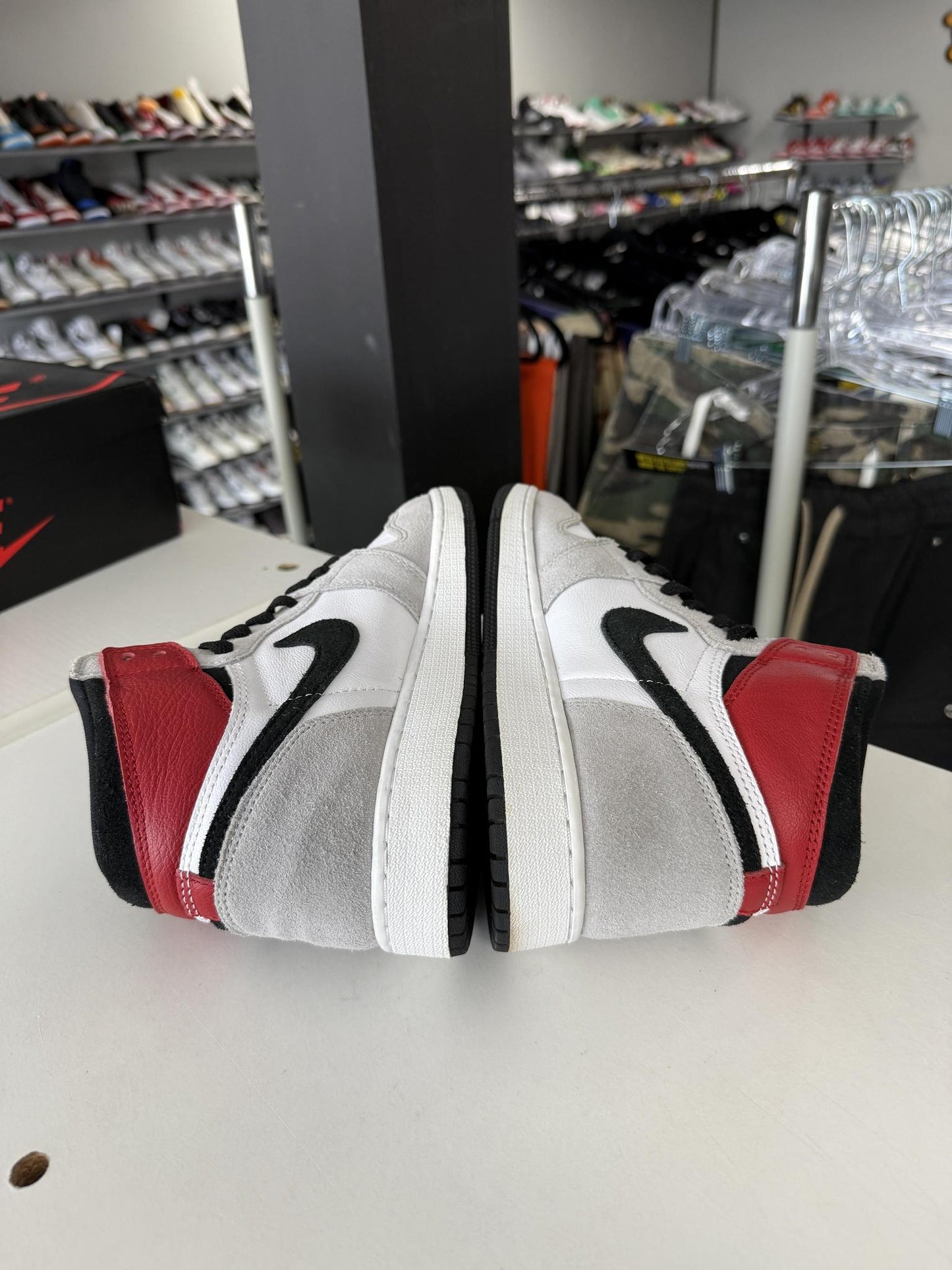 Jordan 1 "Light Smoke Grey" Used Size 6Y/7.5W