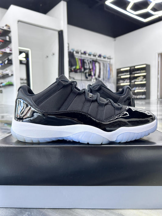 Jordan 11 Low "Space Jam" Used Size 13