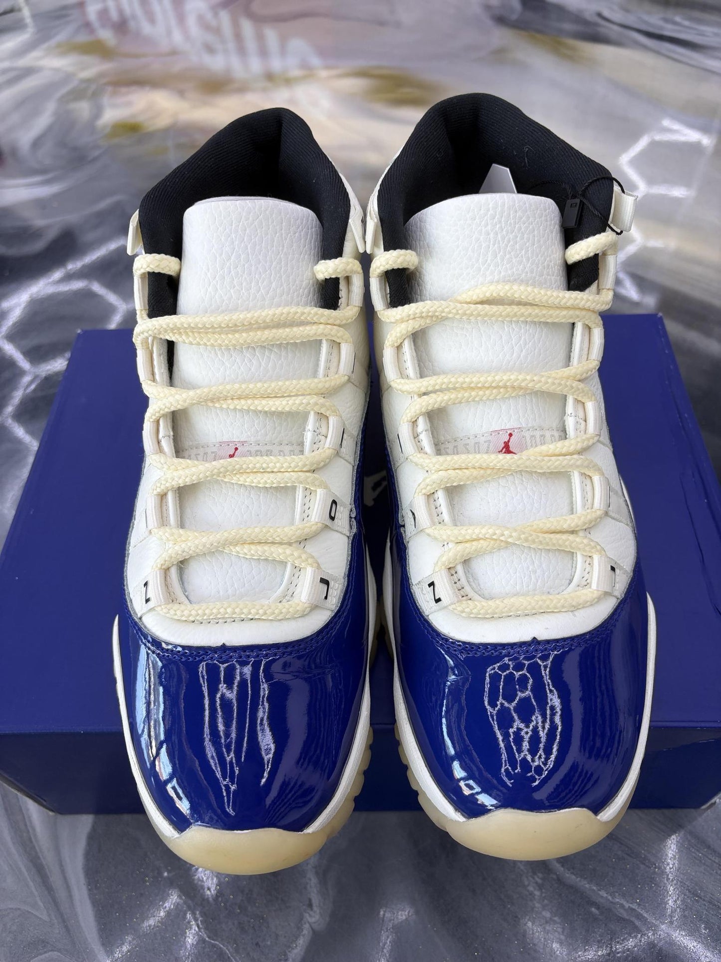 Jordan 11 "Rare Air" Used Size 9