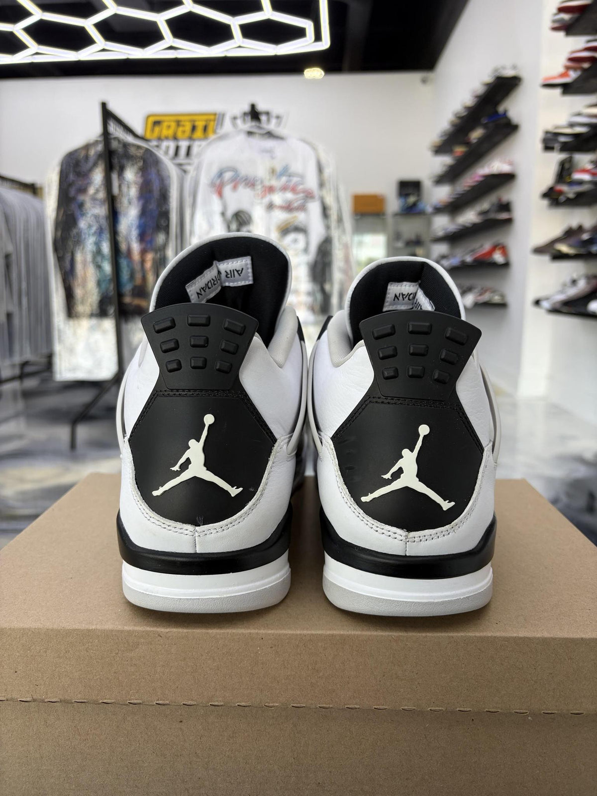 Jordan 4 "Military Black" Used Size 11.5