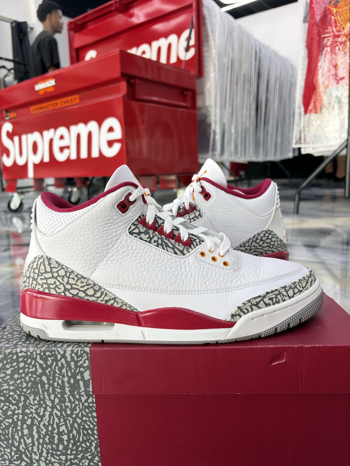 Jordan 3 "Cardinal" Used Size 9.5