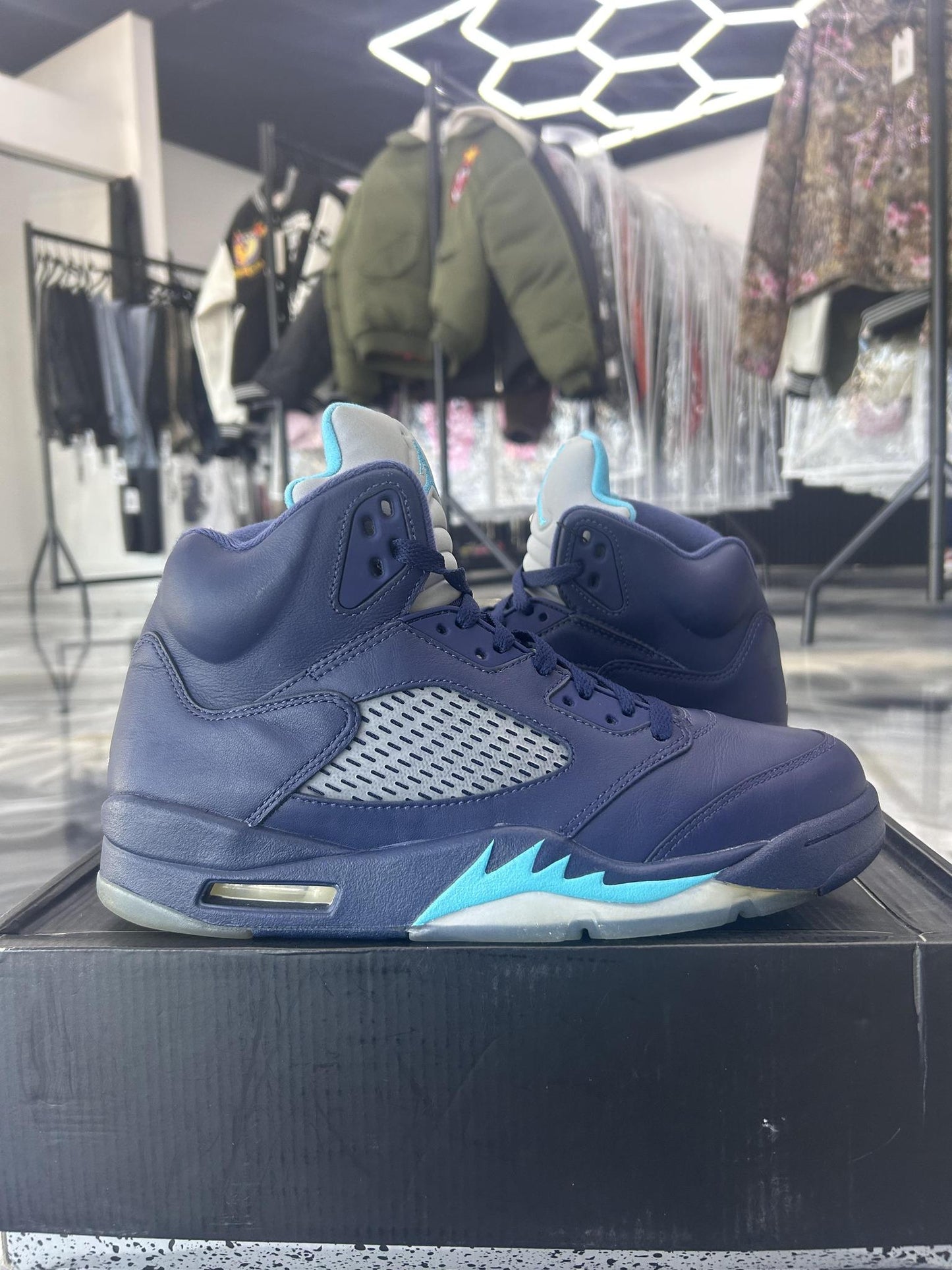 Jordan 5 "Pre Grape" Used Size 9