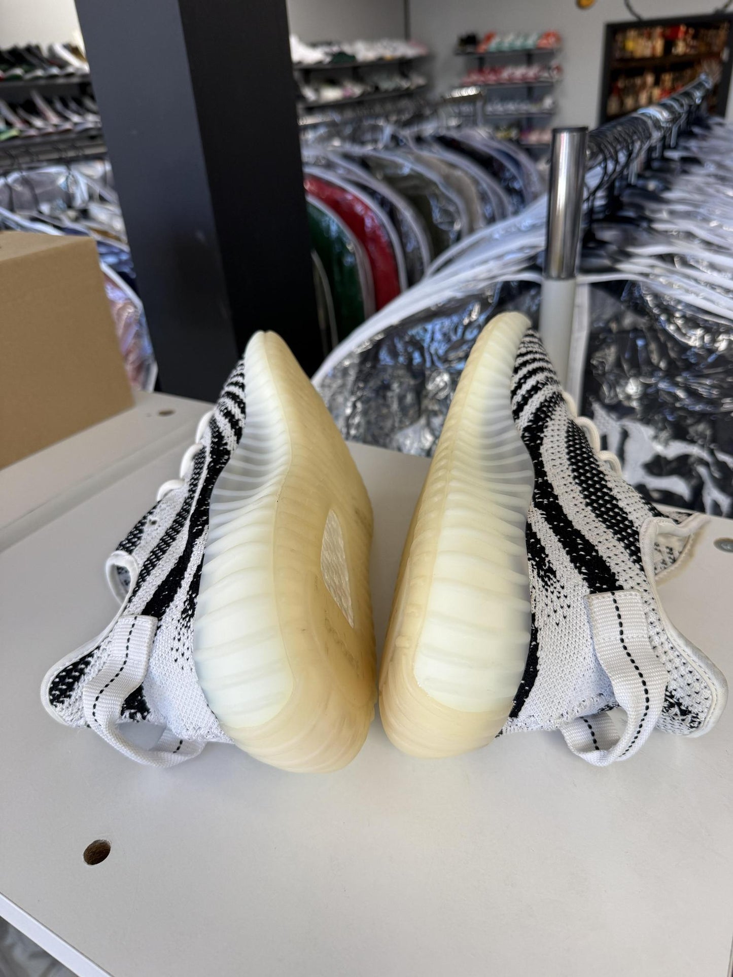 Yeezy 350 V2 "Zebra" Used Size 10.5