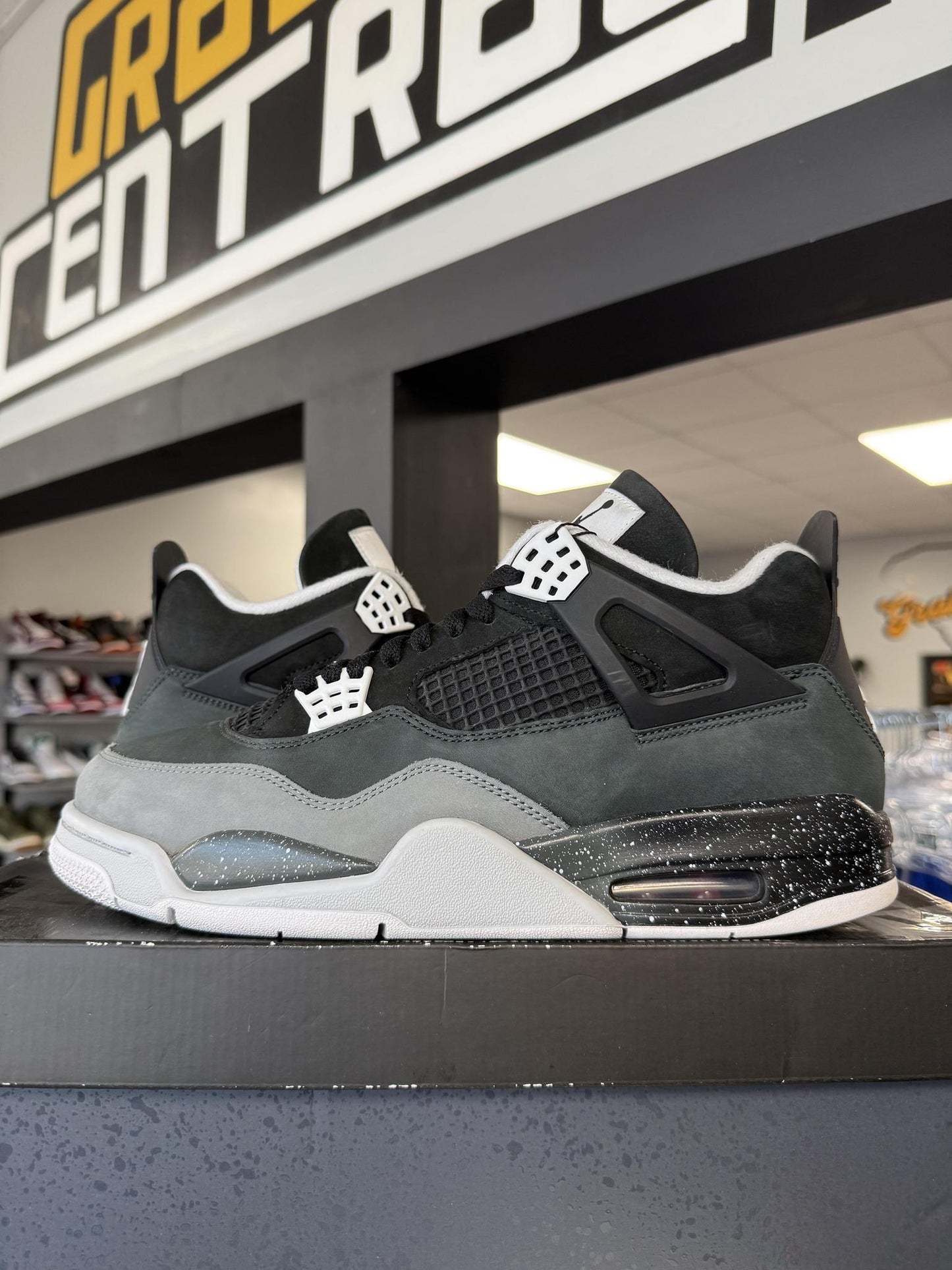 Jordan 4 "Fear" Used Size 11.5
