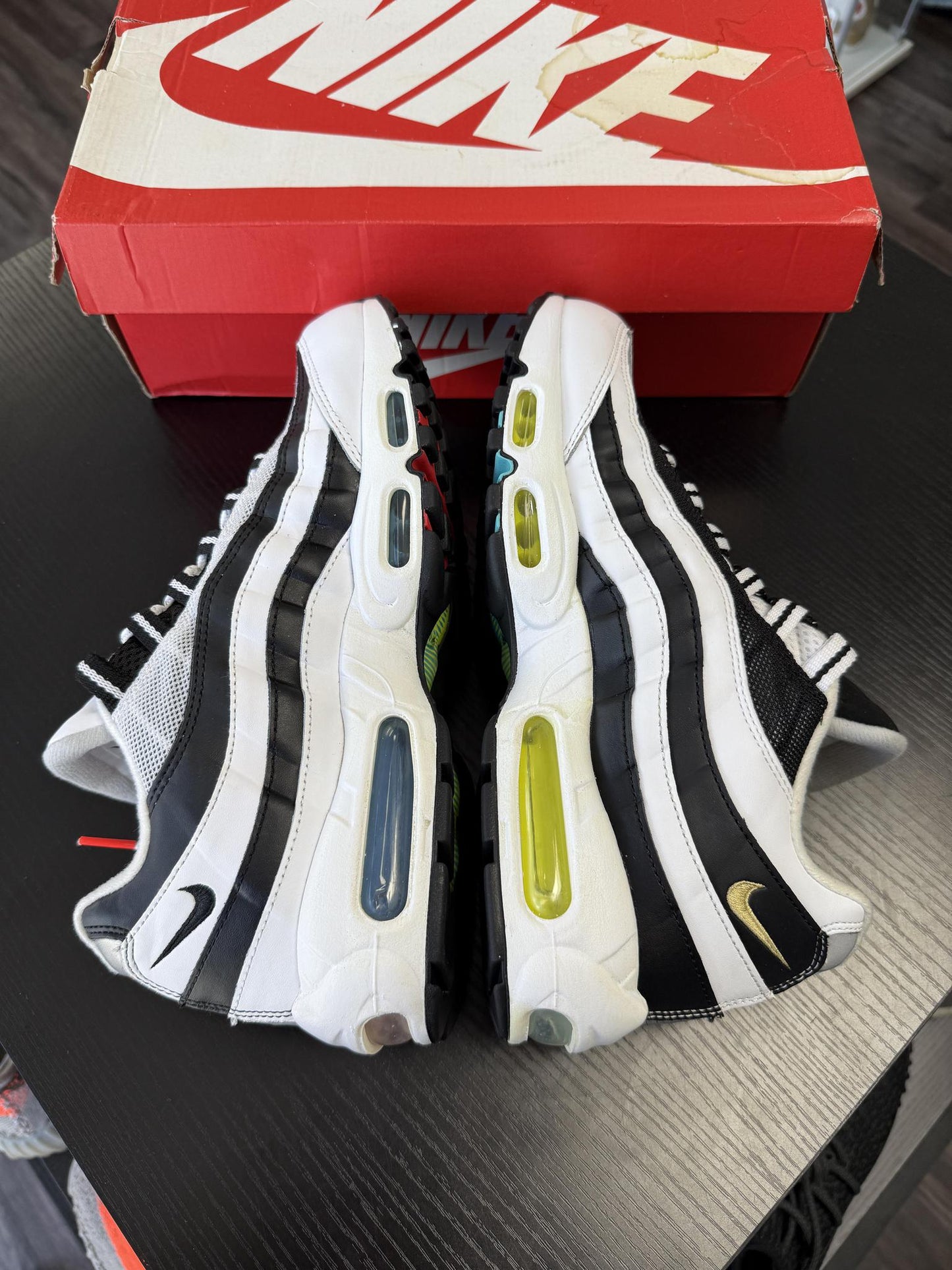 Nike Air Max 95 "Greedy 2.0" Used Size 10
