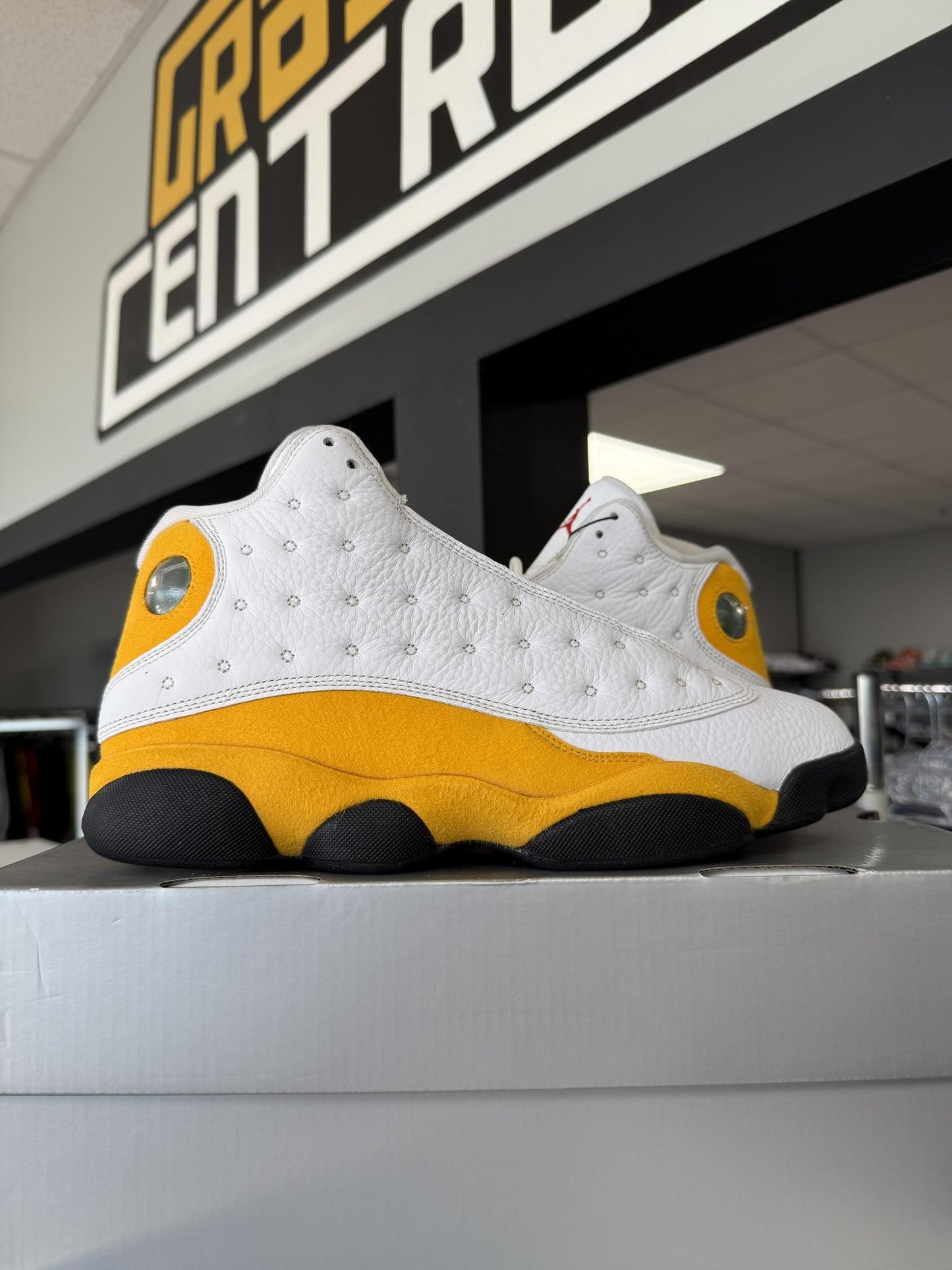 Jordan 13 "Del Sol" Used Size 10
