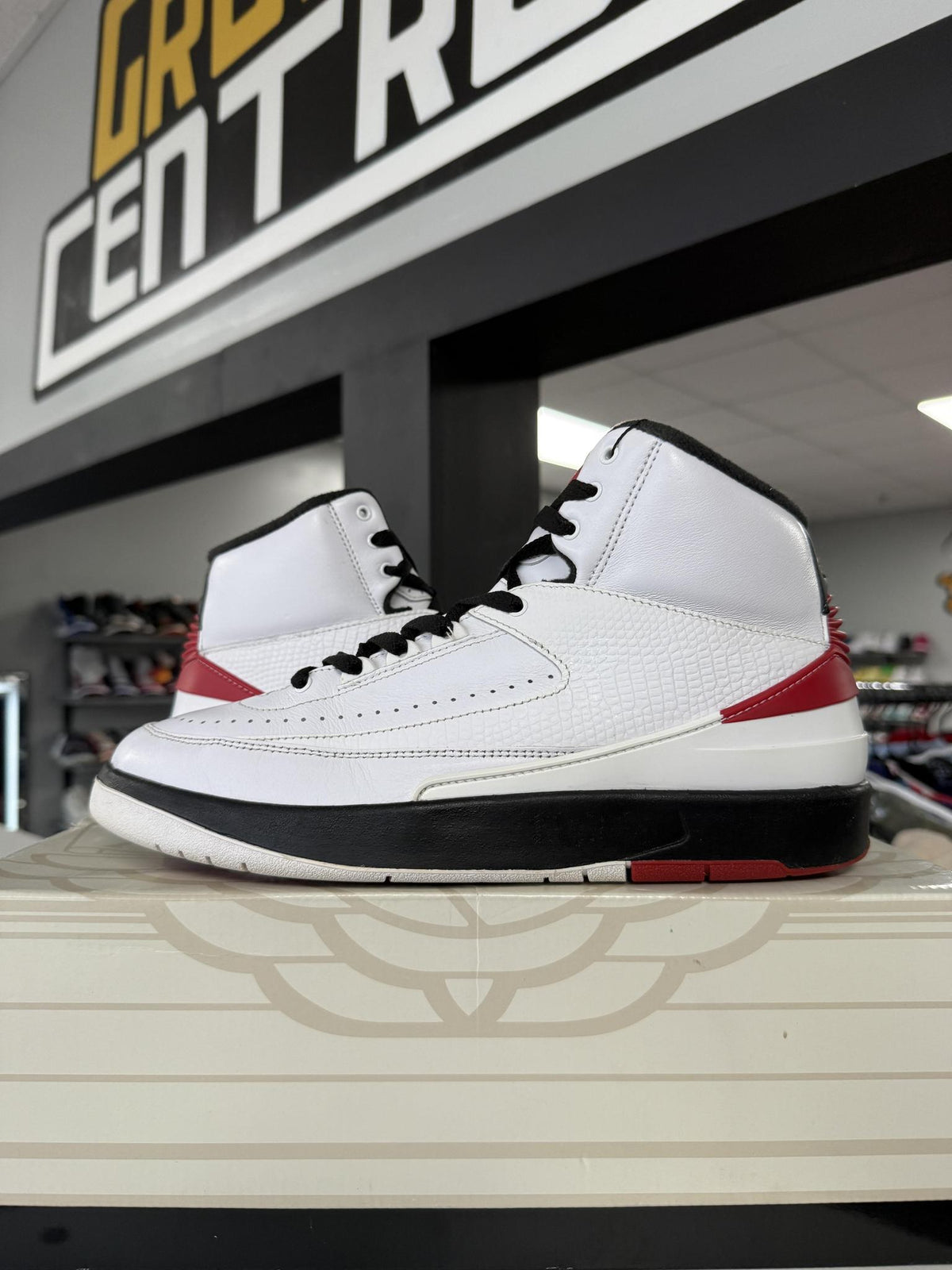 Jordan 2 "Chicago" Used Size 9.5