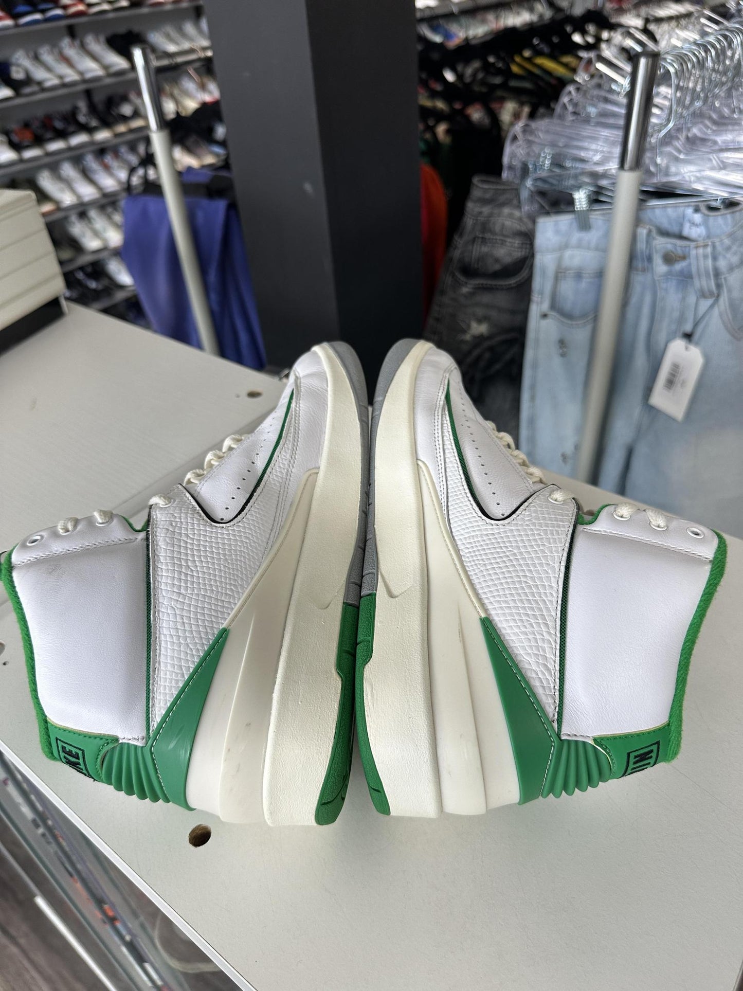 Jordan 2 "Lucky Green" Size 9.5