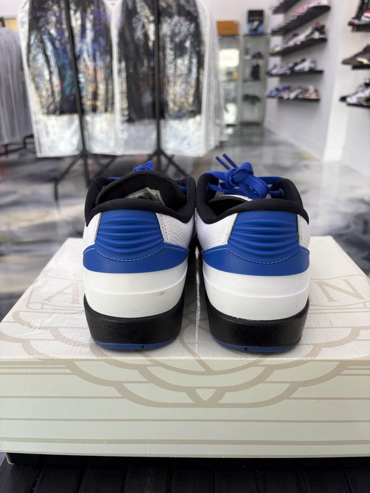 Jordan 2 Low "Varsity Royal" Used Size 9