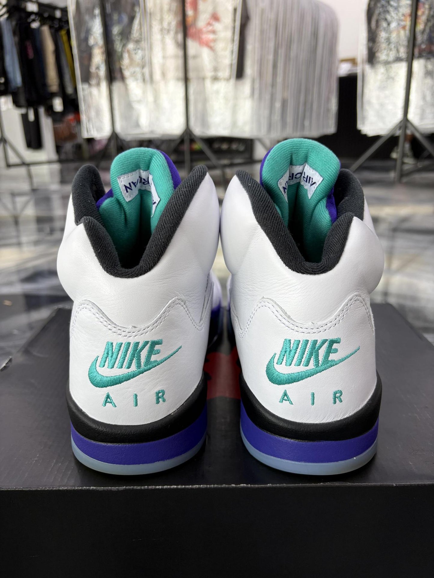 Jordan 5 "Grape" Used Size 10.5