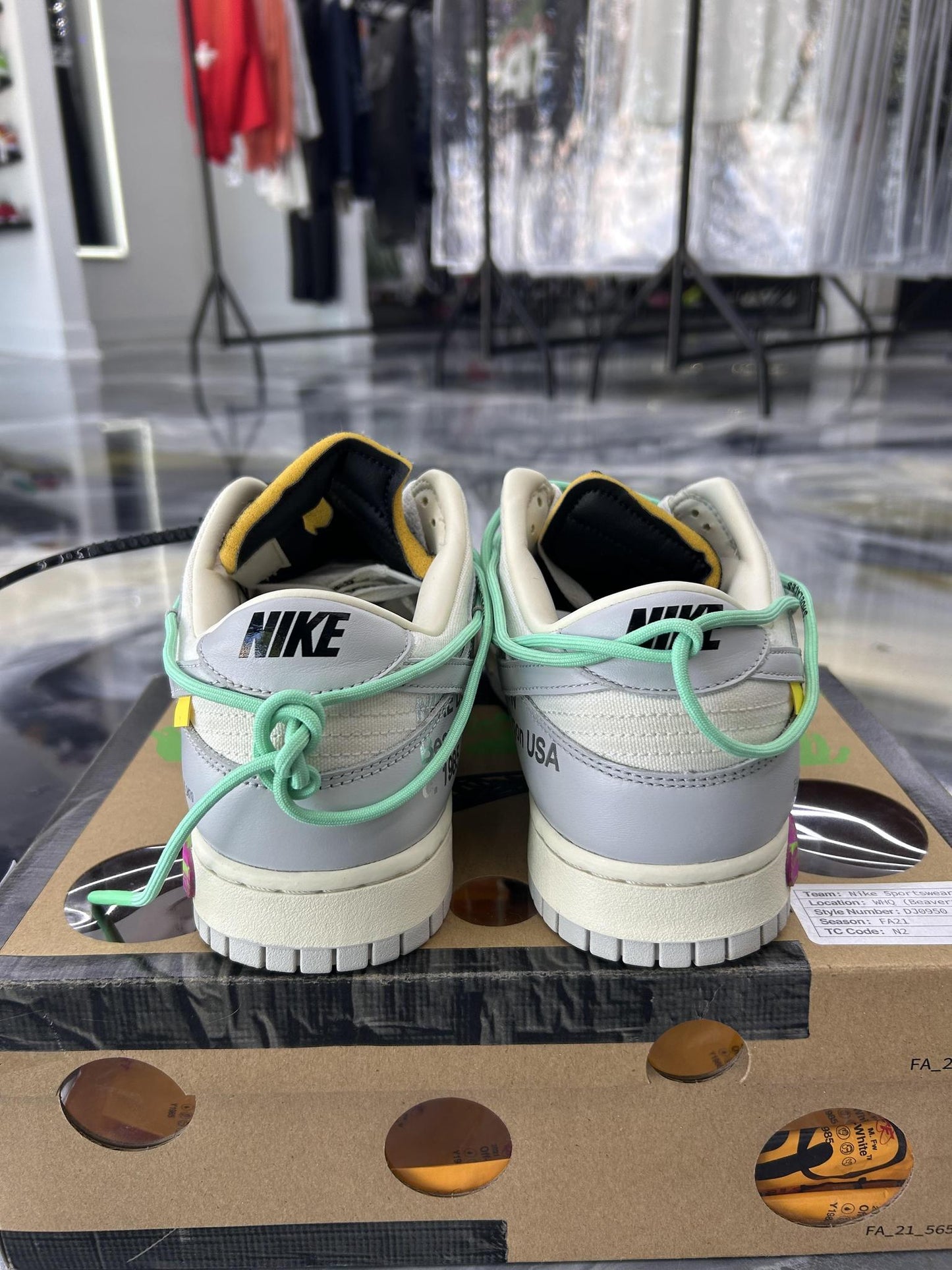Nike Dunk Low Off White "Lot 4" Used Size 12