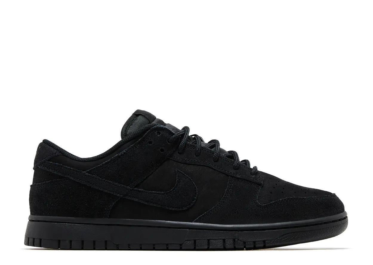 Nike Dunk Low SE "Triple Black"