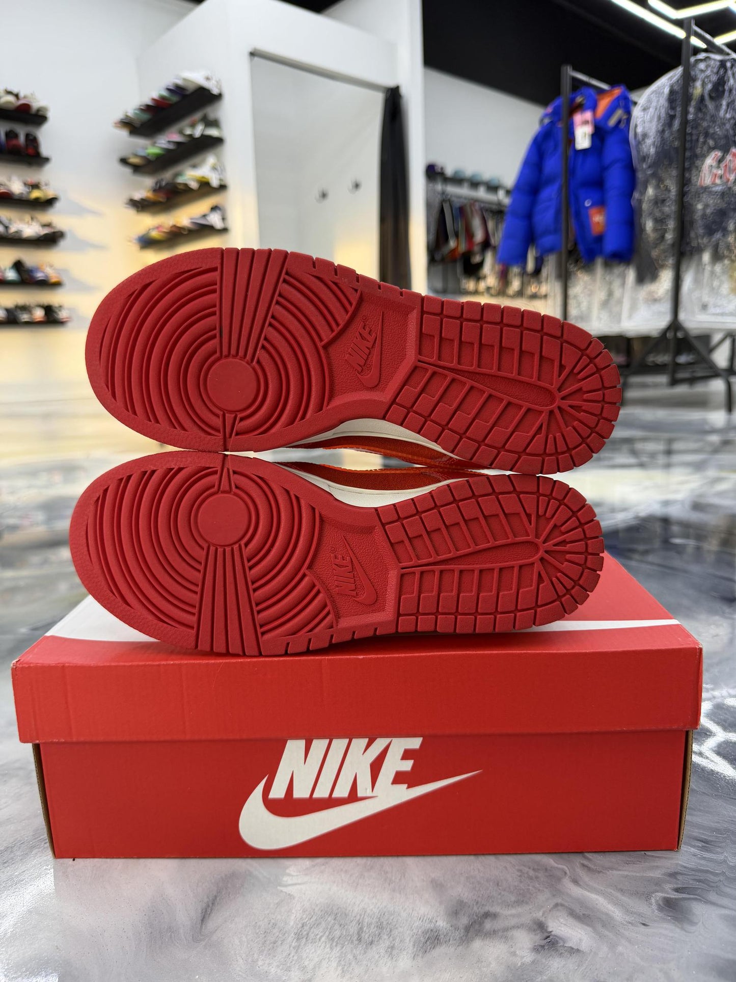 Nike Dunk Low ATL Used Size 7.5