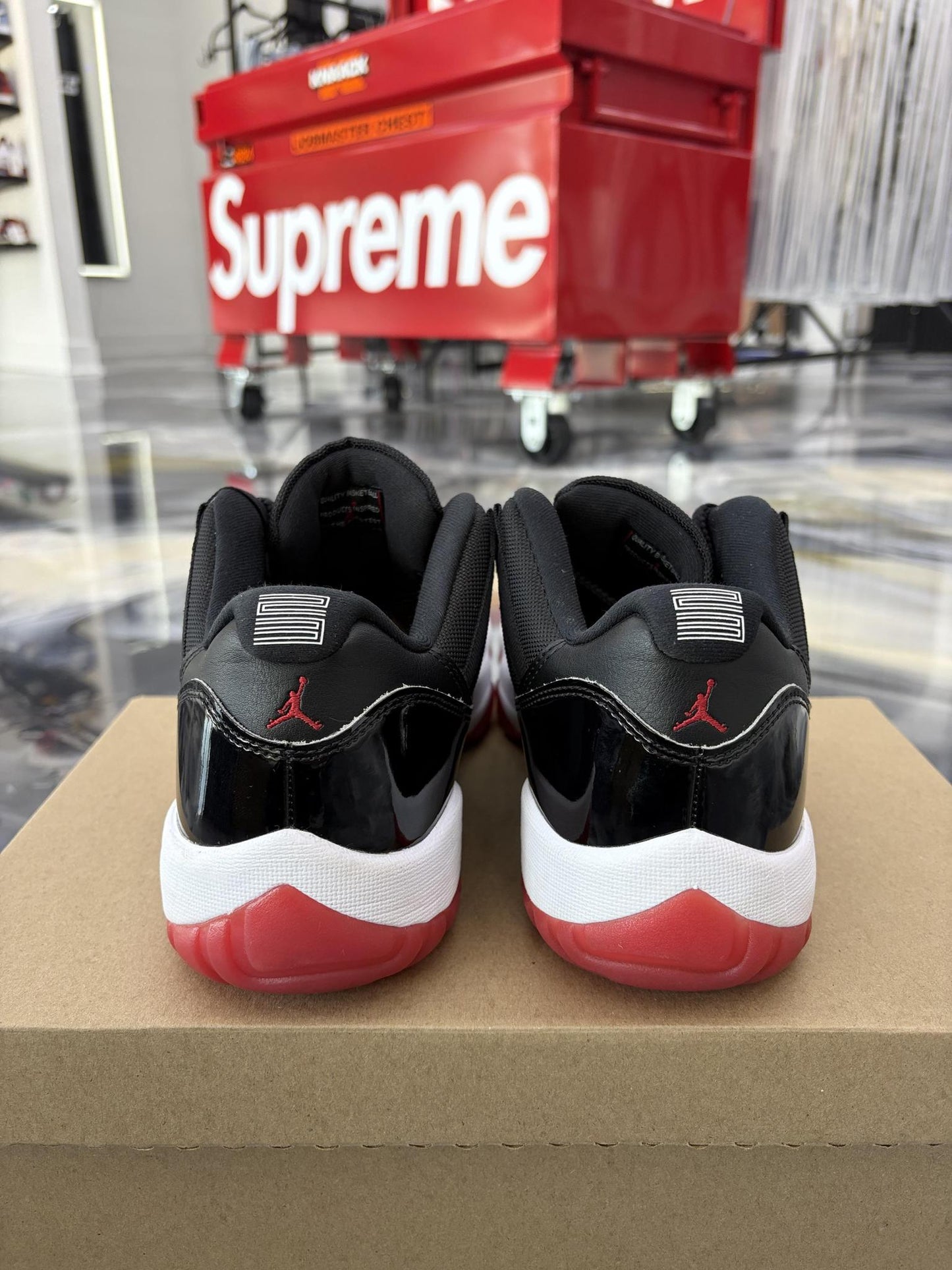 Jordan 11 "Bred" Low Used Size 9.5