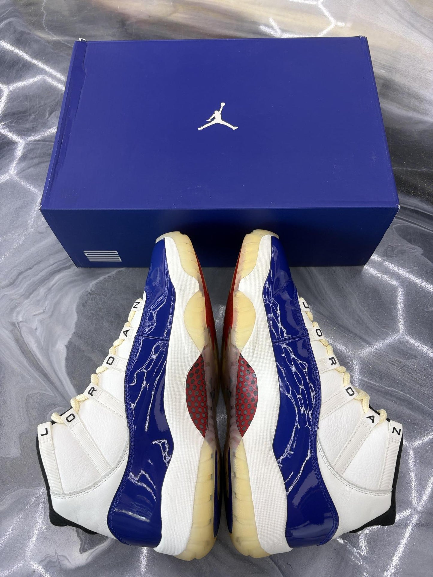 Jordan 11 "Rare Air" Used Size 9