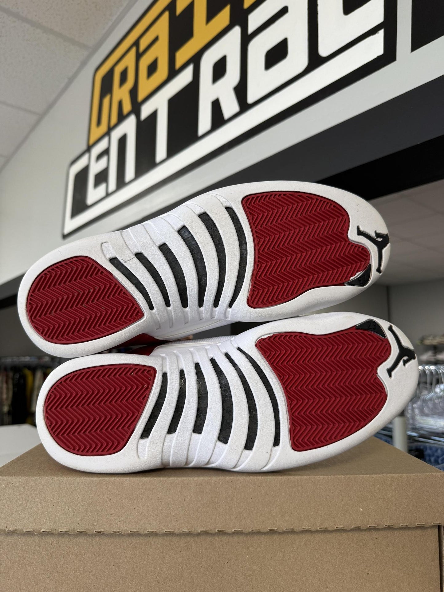 Jordan 12 "Gym Red" Used Size 11.5