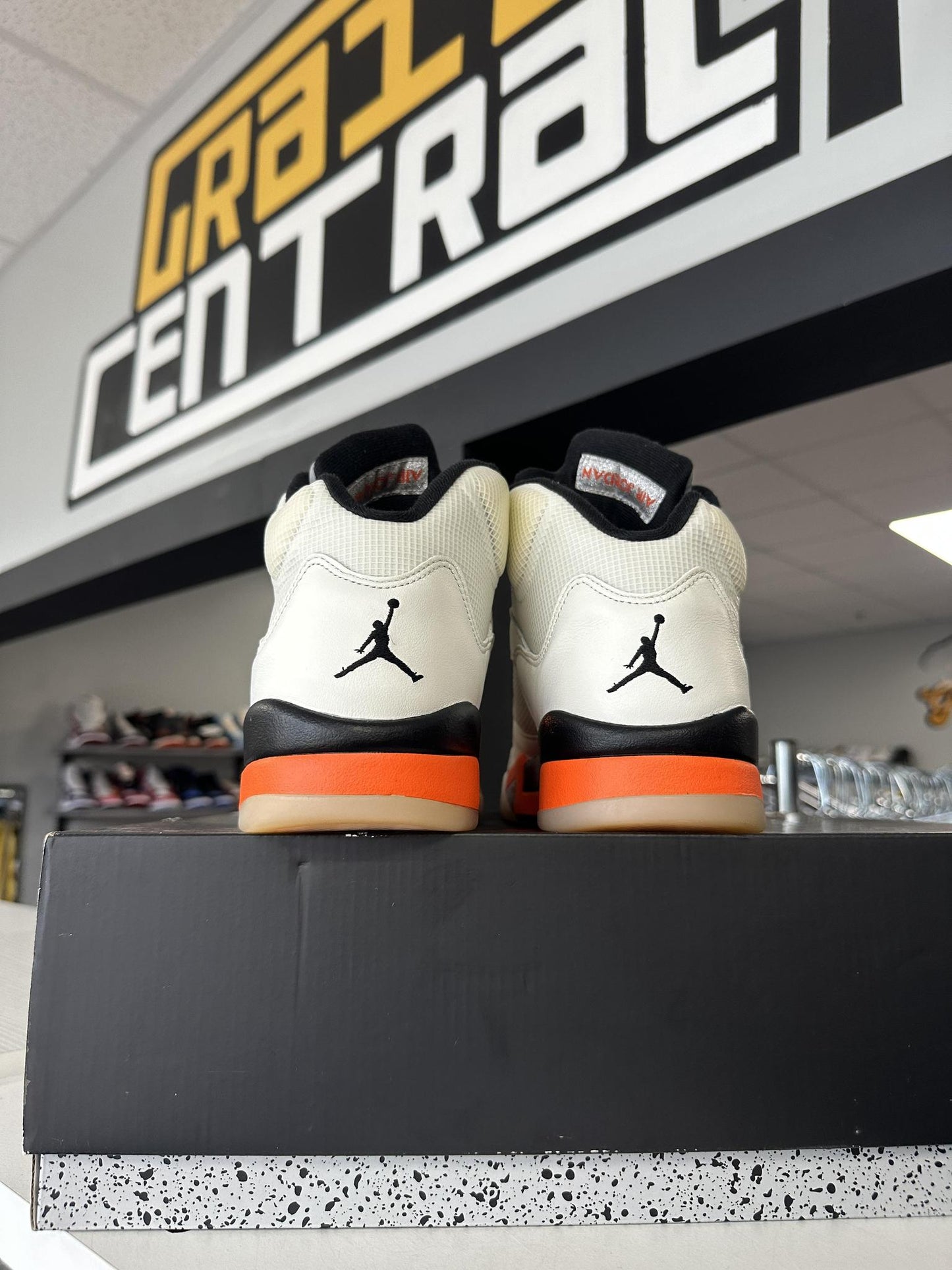 Jordan 5 "Shattered Backboard" Size12