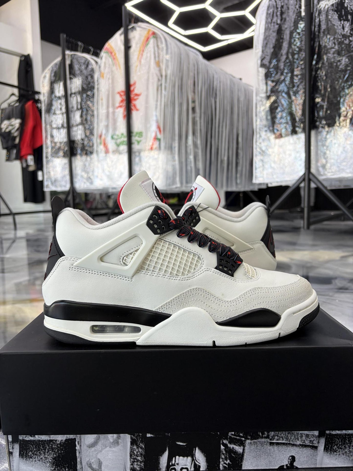Jordan 4 "Flight Club" Used Size 11