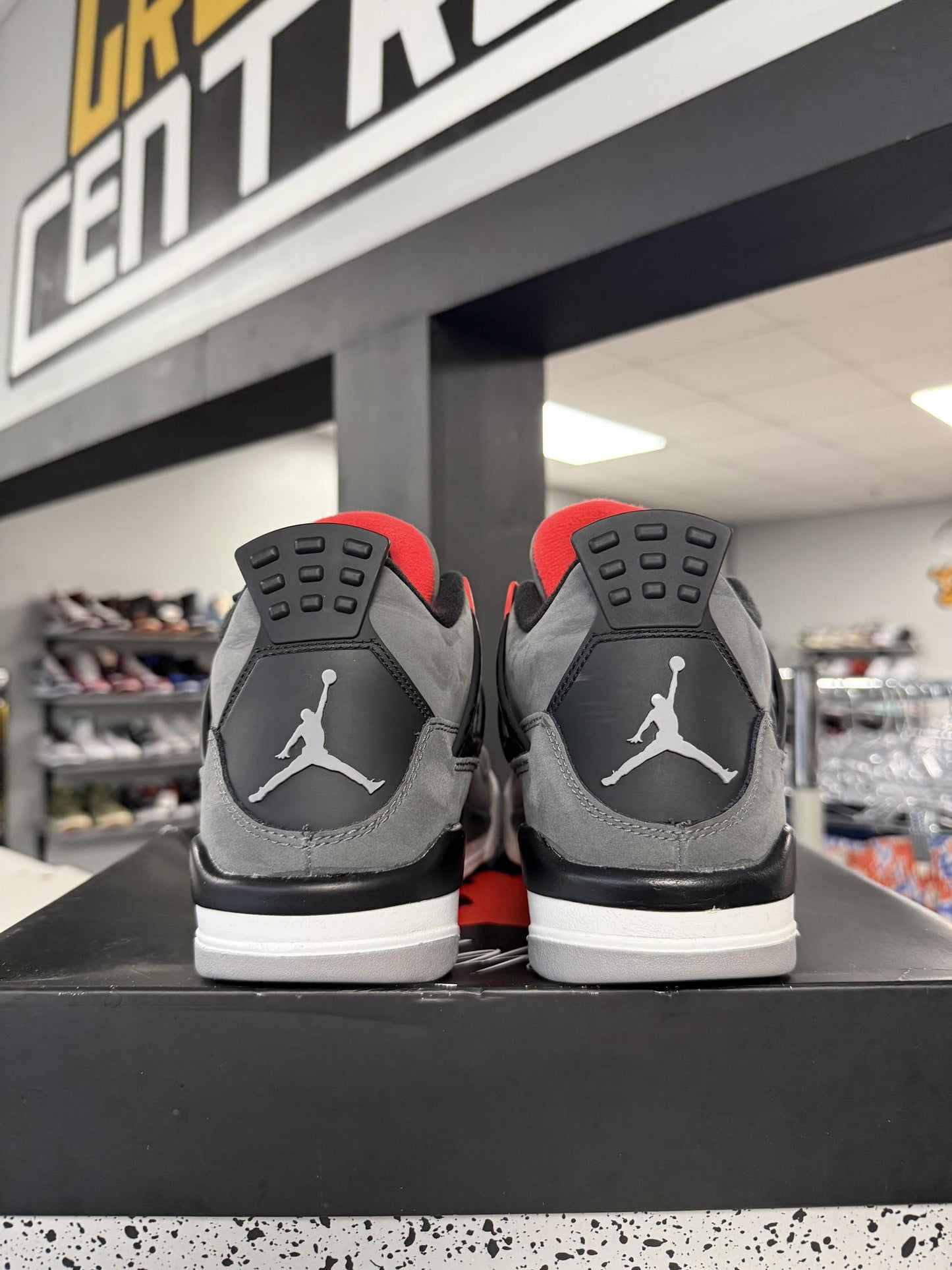 Jordan 4 "Infrared" Used Size 7Y/8.5W