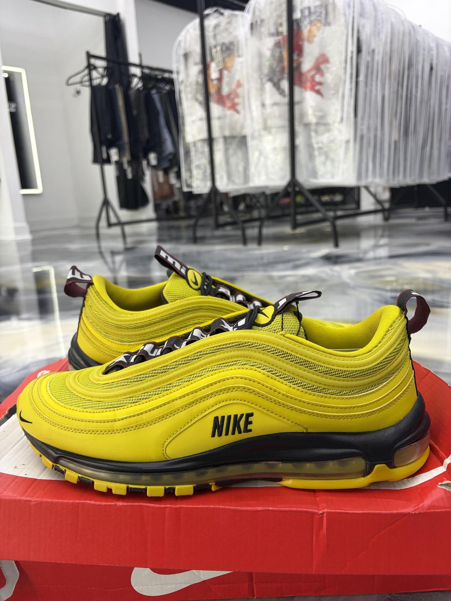 Nike Air Max 97 "Yellow White" Used Size 12