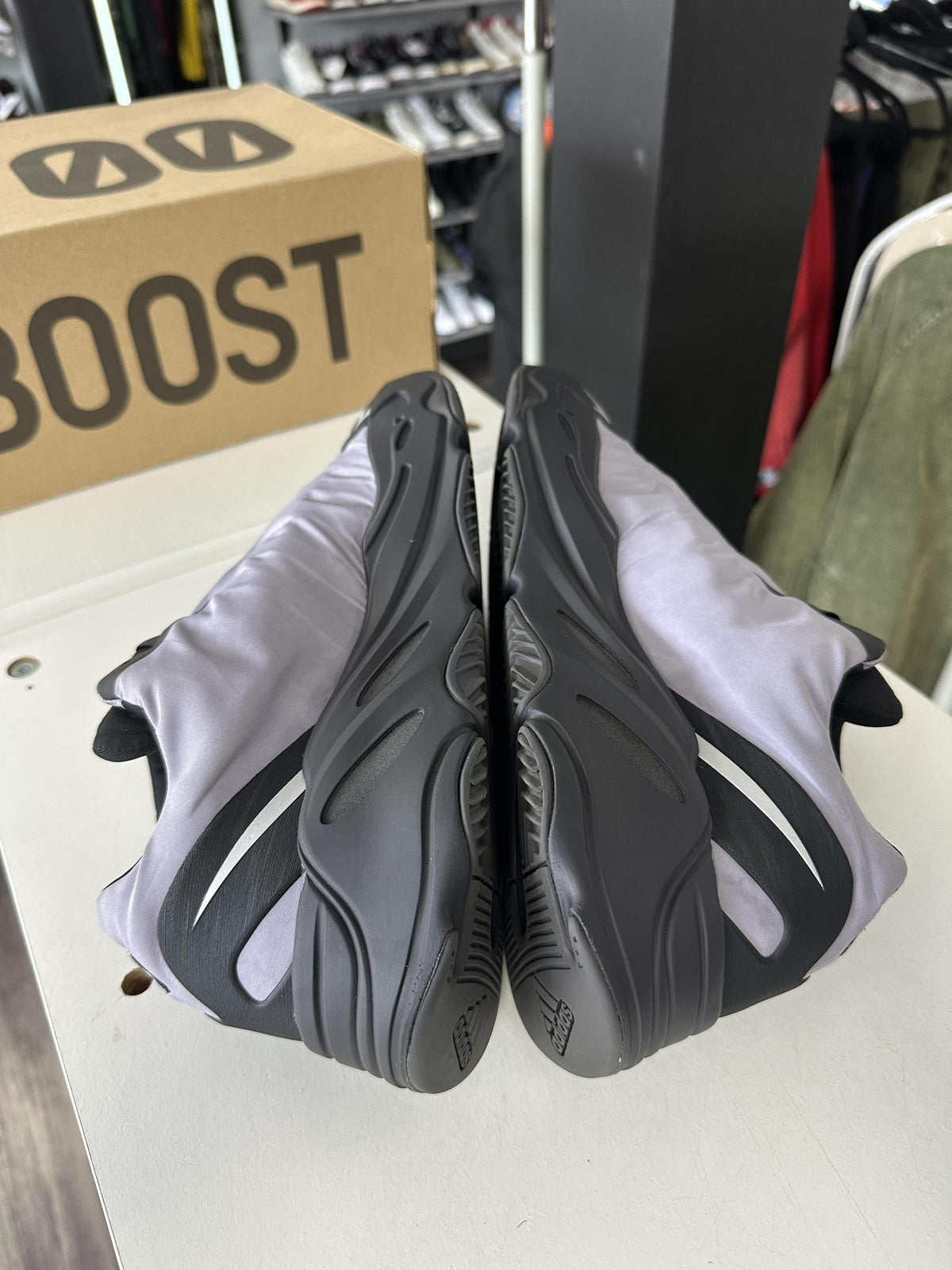 Yeezy 700 MNVN "Geode" Used Size 11