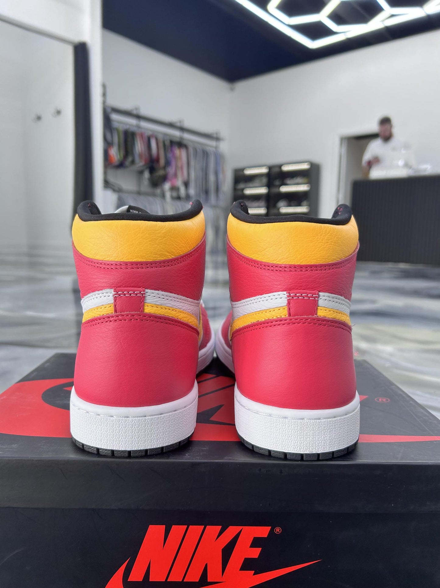 Jordan 1 "Light Fusion Red" Used Size 12