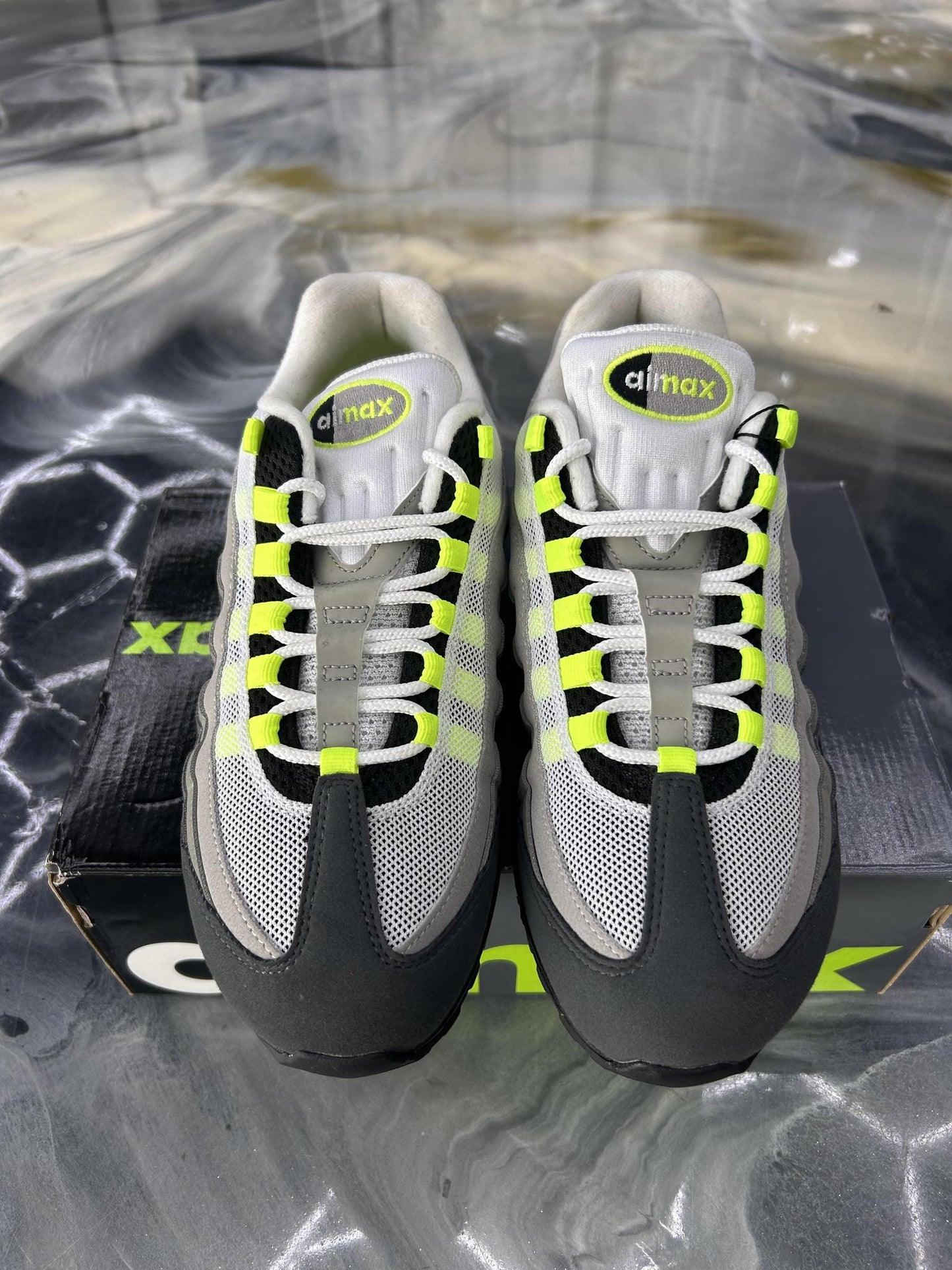 Nike Air Max 95 "Neon" Used Size 8.5