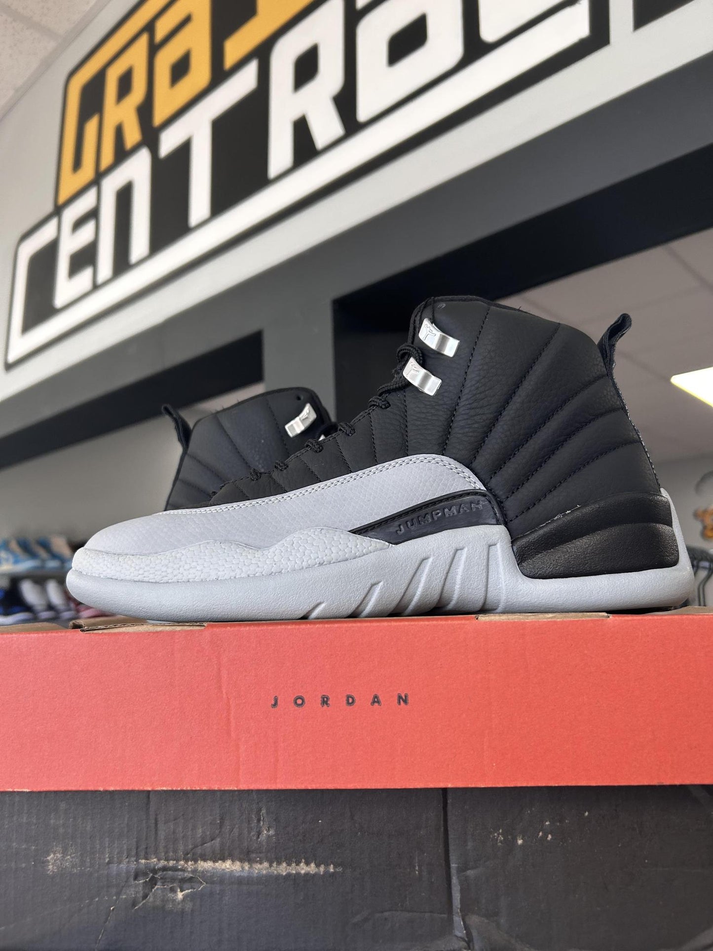 Jordan 12 "Barons" Used Size 8