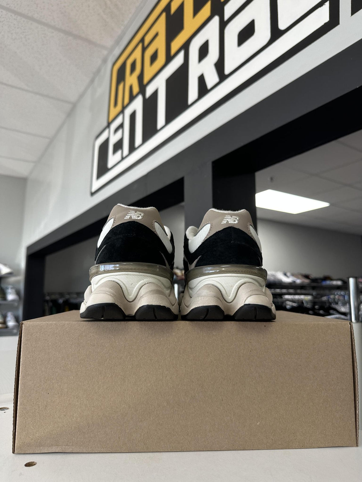 New Balance 9060 Black and White Used