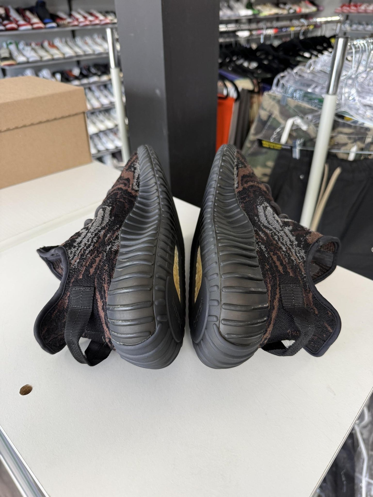 Yeezy 350 V2 "MX Rock" Used Size 10