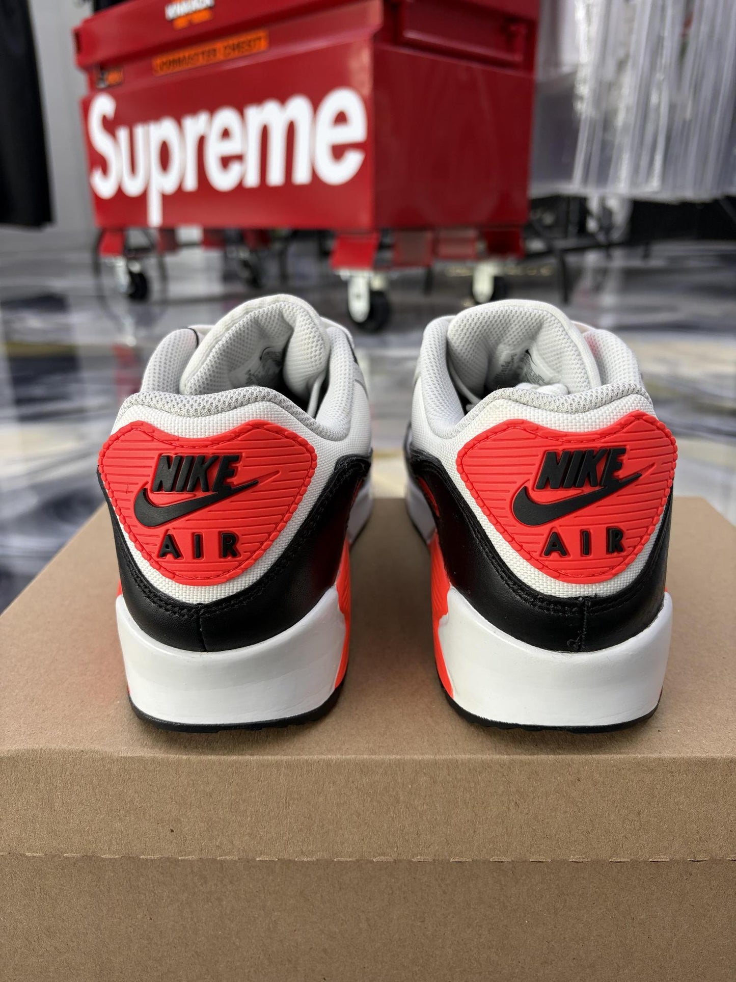 Nike Air Max 90 "Infrared" Used Size 9