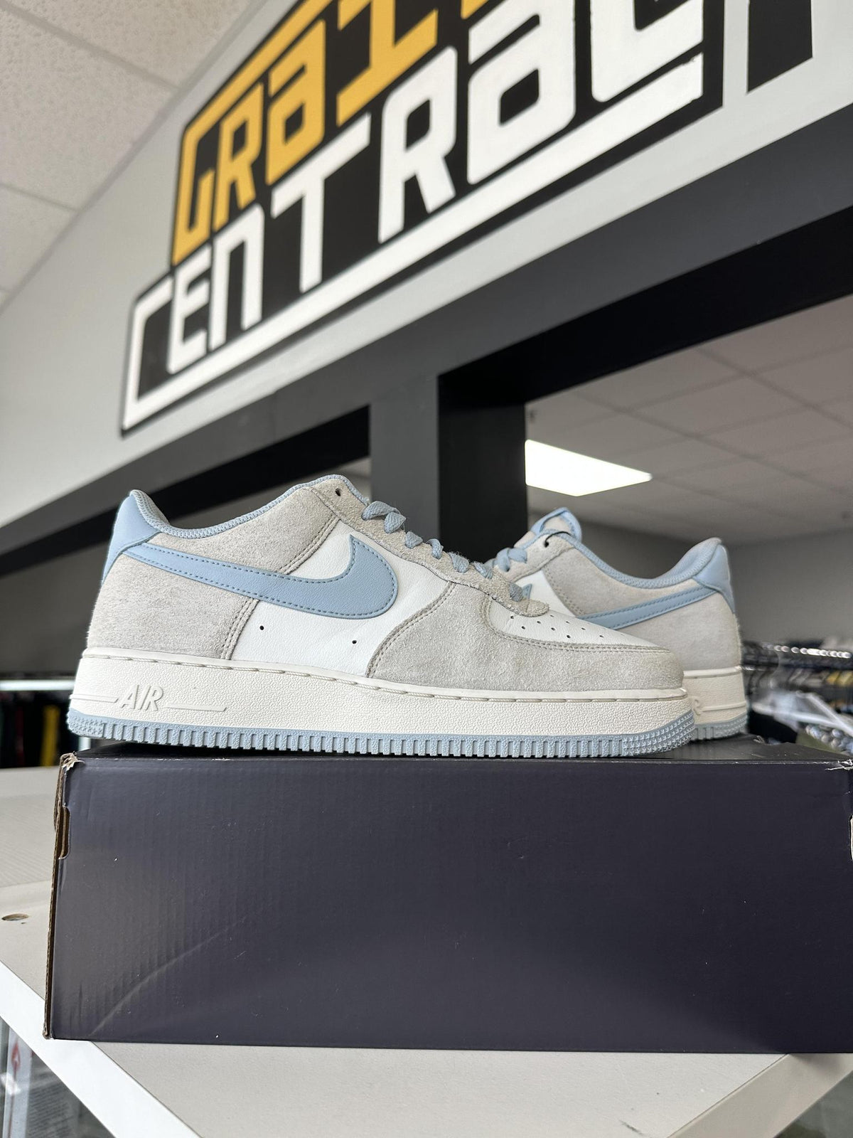 Nike AF1 Low Light Bone "Armory Blue" Used Size 8.5