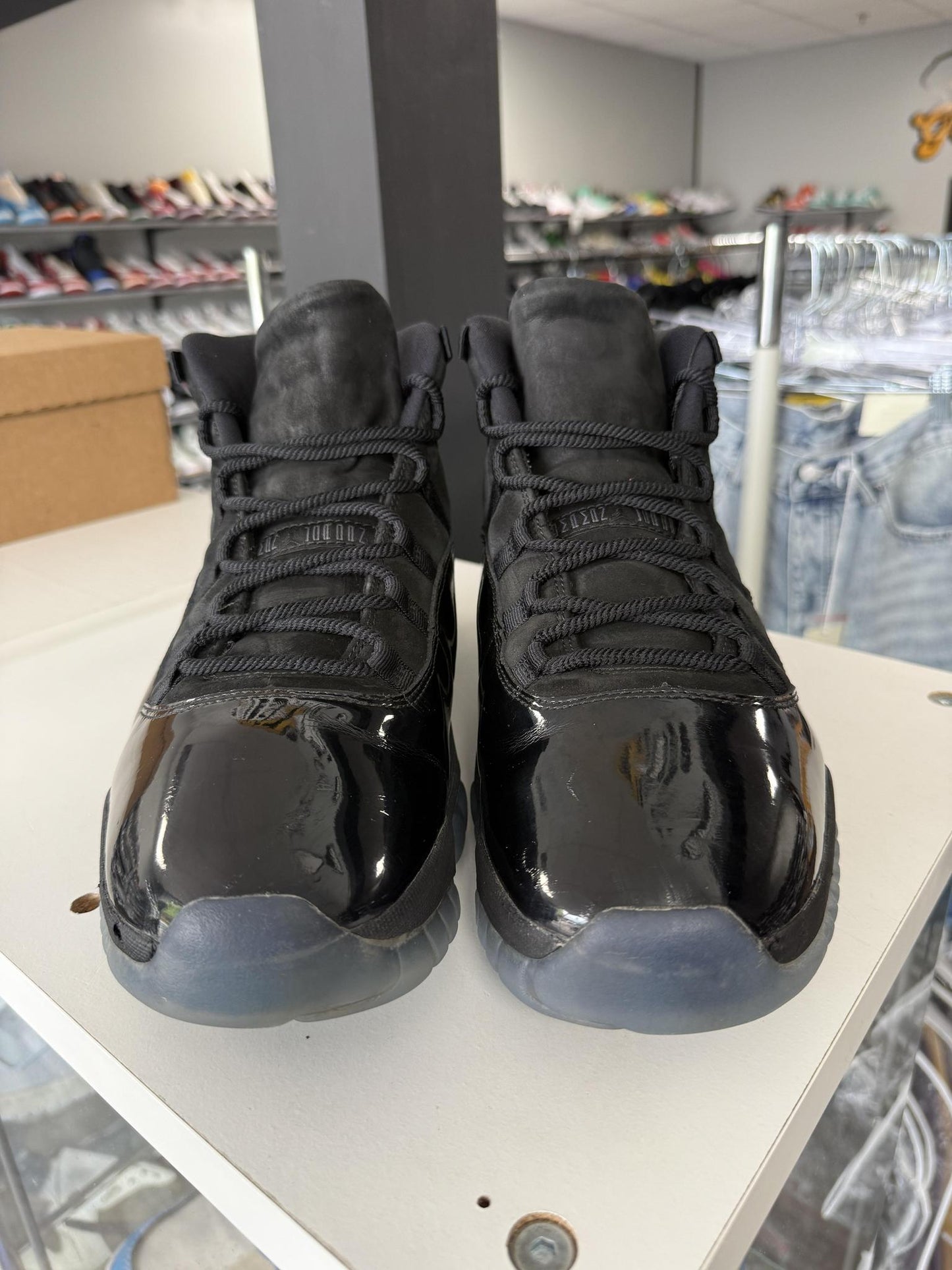 Jordan 11 "Cap And Gown" Used Size 14