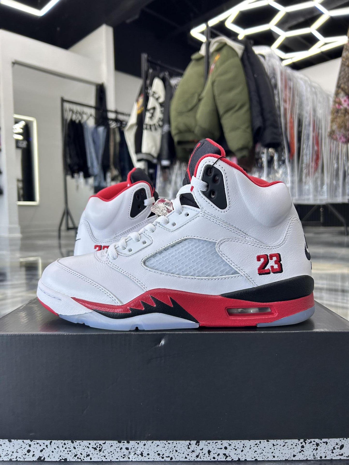 Jordan 5 "Fire Red" Used Size 9.5