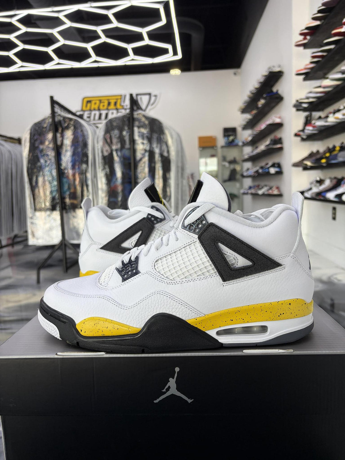 Jordan 4 "Tour Yellow" Used Size 12