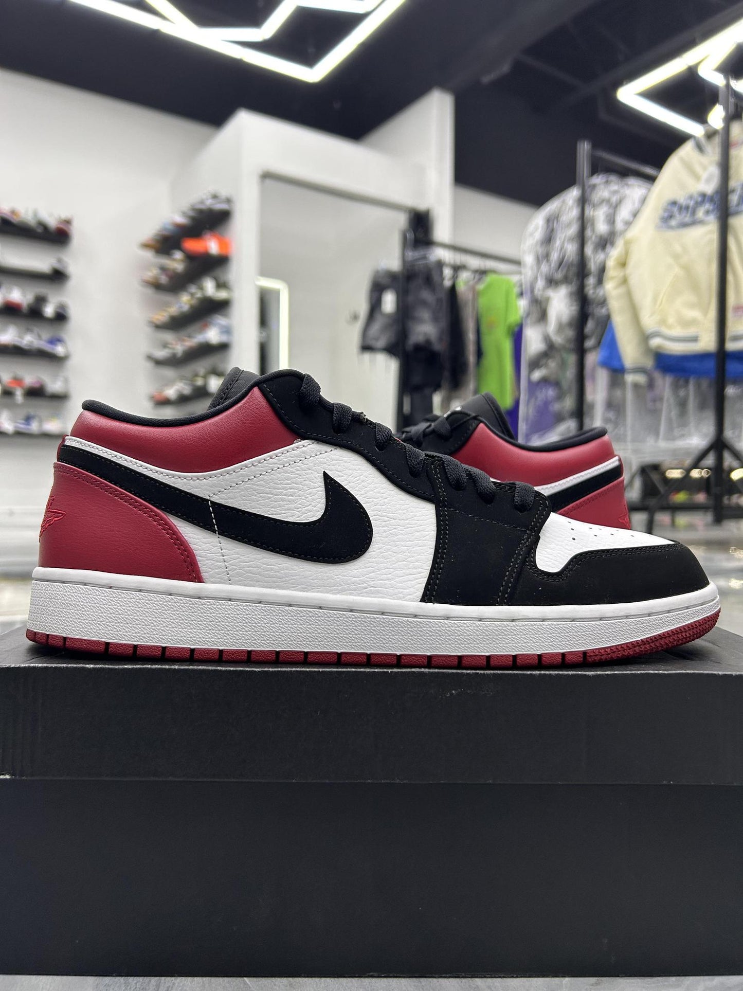 Jordan 1 Low "Black Toe" Used Size 12