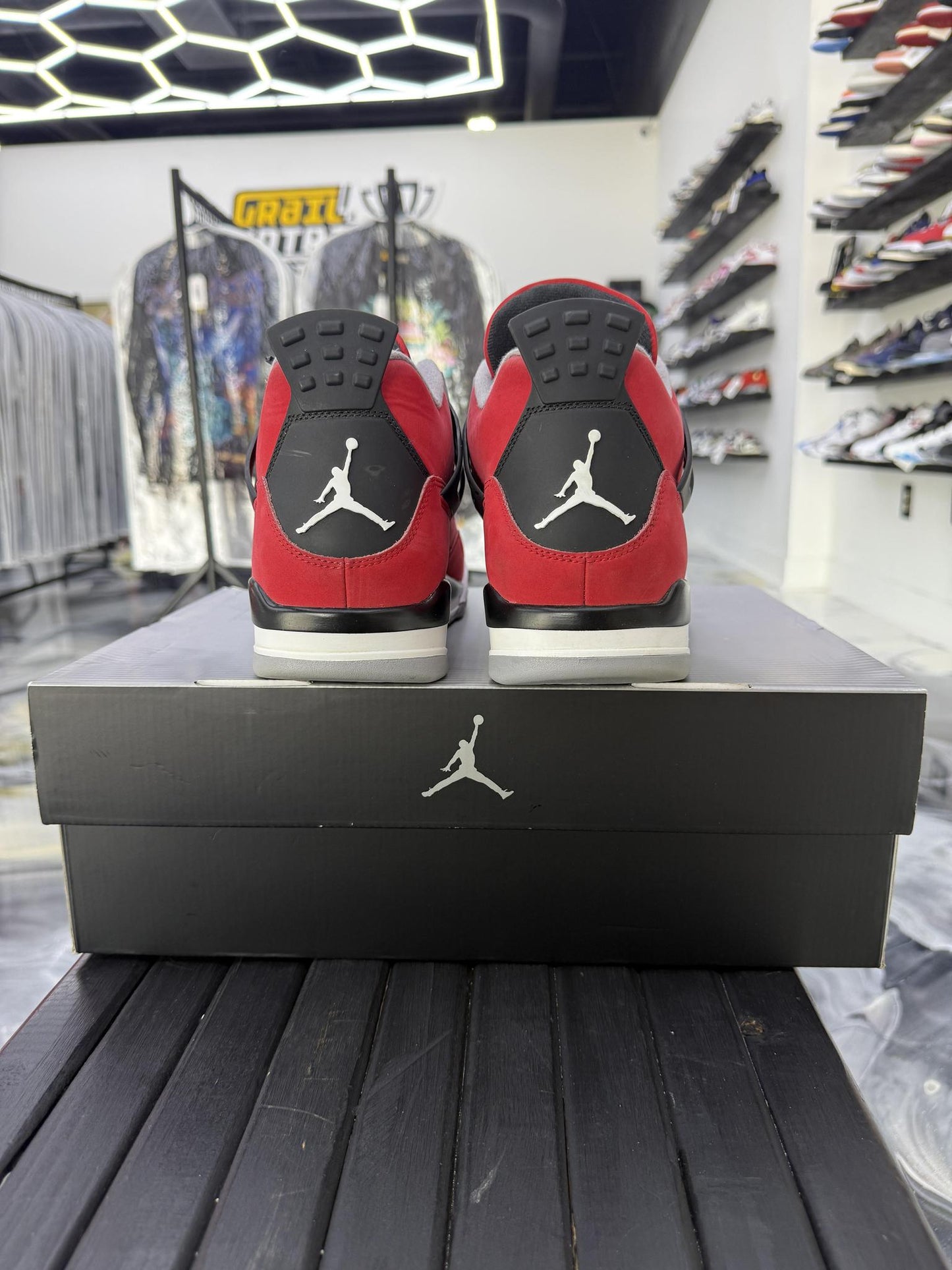 Jordan 4 "Toro Bravo" Used Size 11.5