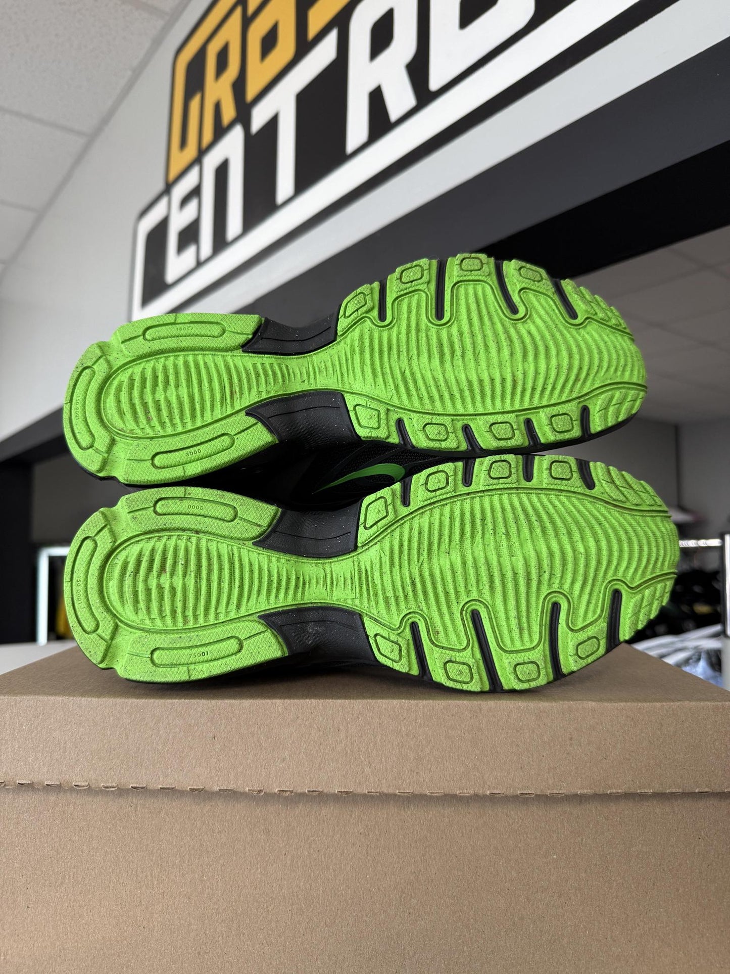 Air Max Fire "Black Green" Used Size 9