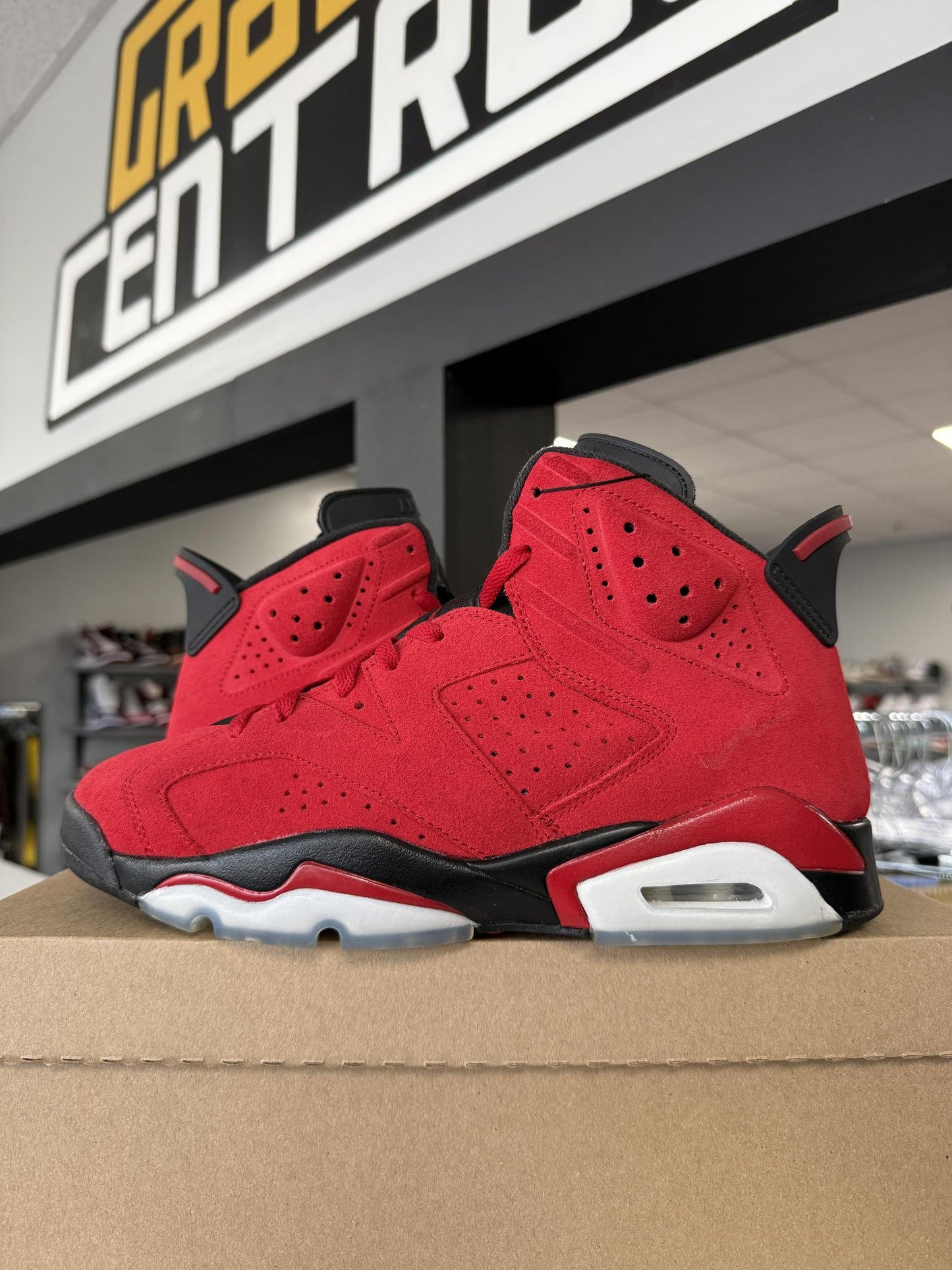 Jordan 6 "Toro" Used Size 9.5