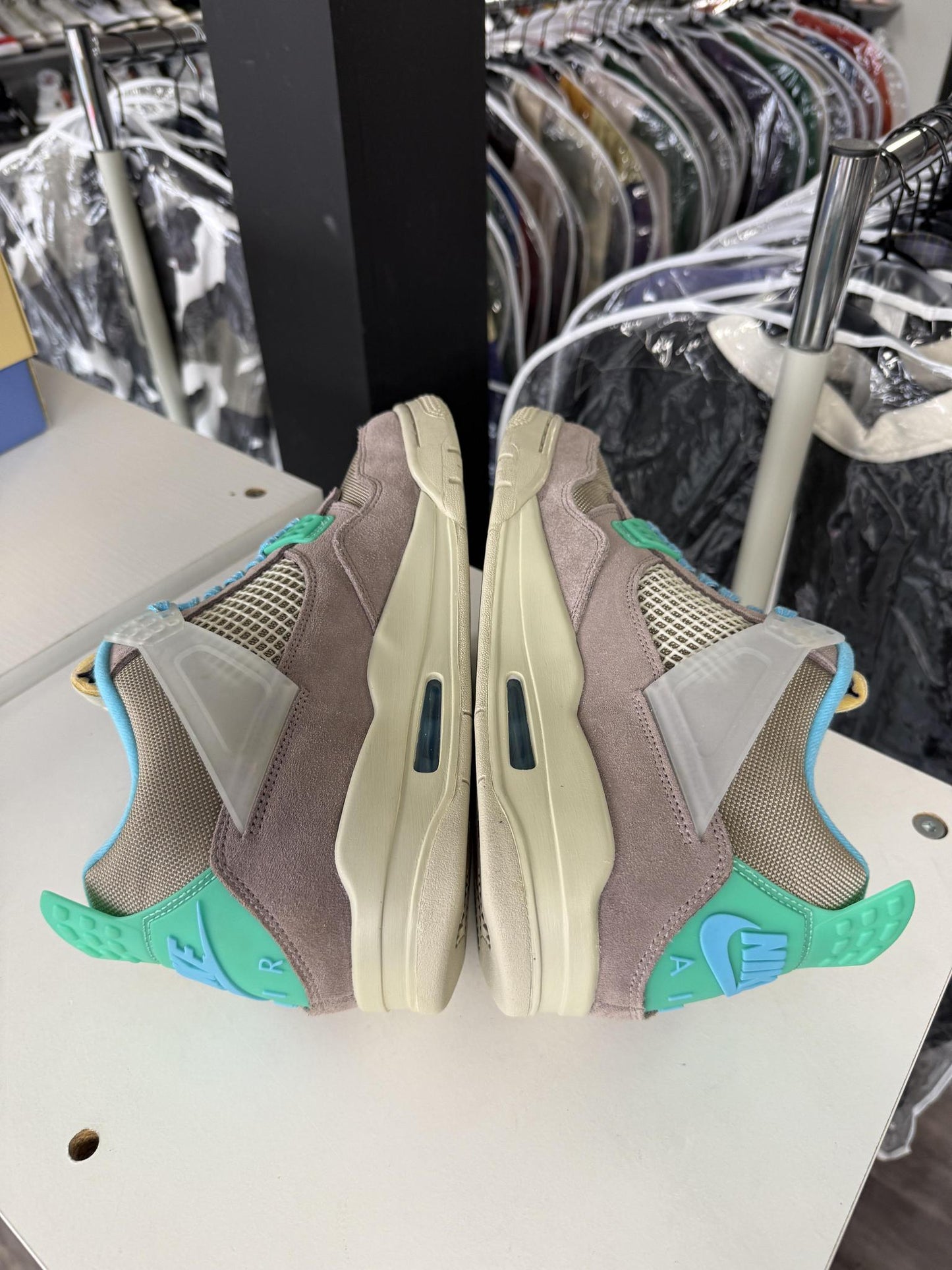 Jordan 4 Union "Taupe Haze" Used Size 11