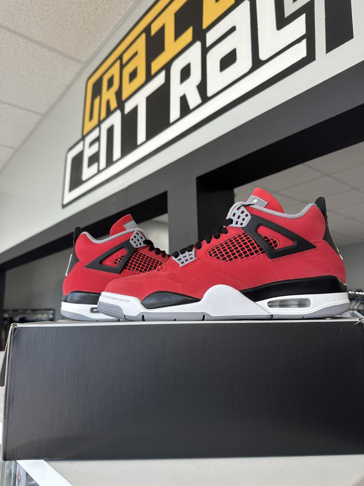 Jordan 4 Toro Used