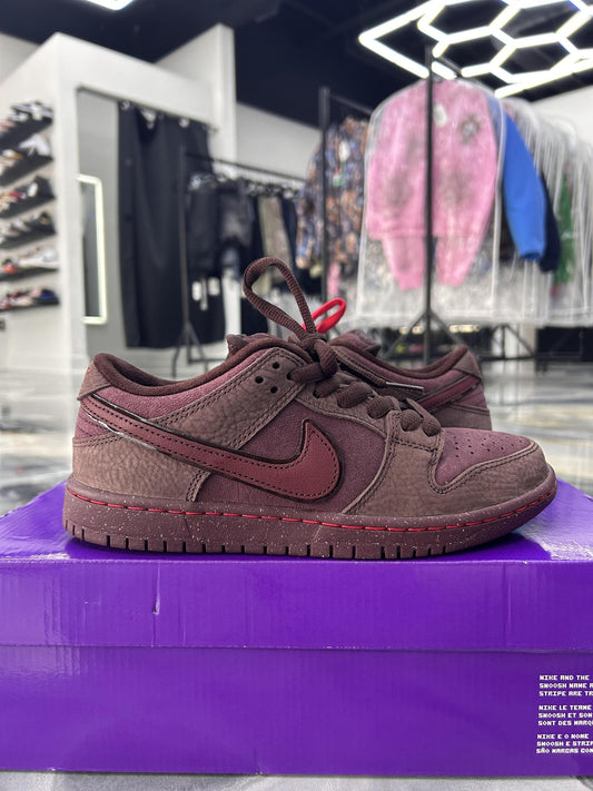 Nike SB Dunk Low "Burgundy Crush" Used Size 6Y/7.5W