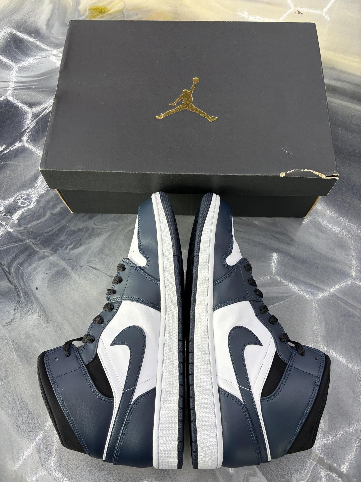 Jordan 1 Mid "Armory Navy" Used Size 12
