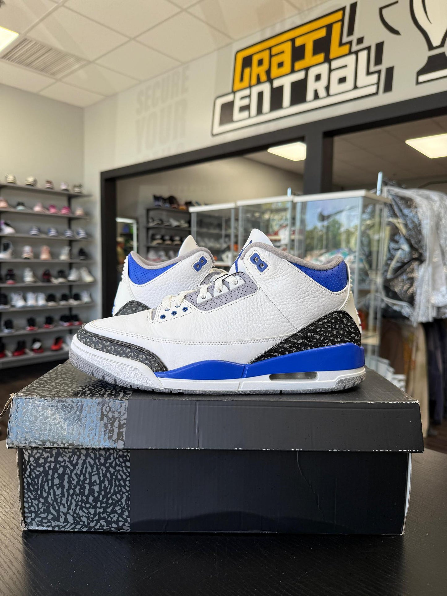 Jordan 3 "Racer Blue" Used Size 10.5