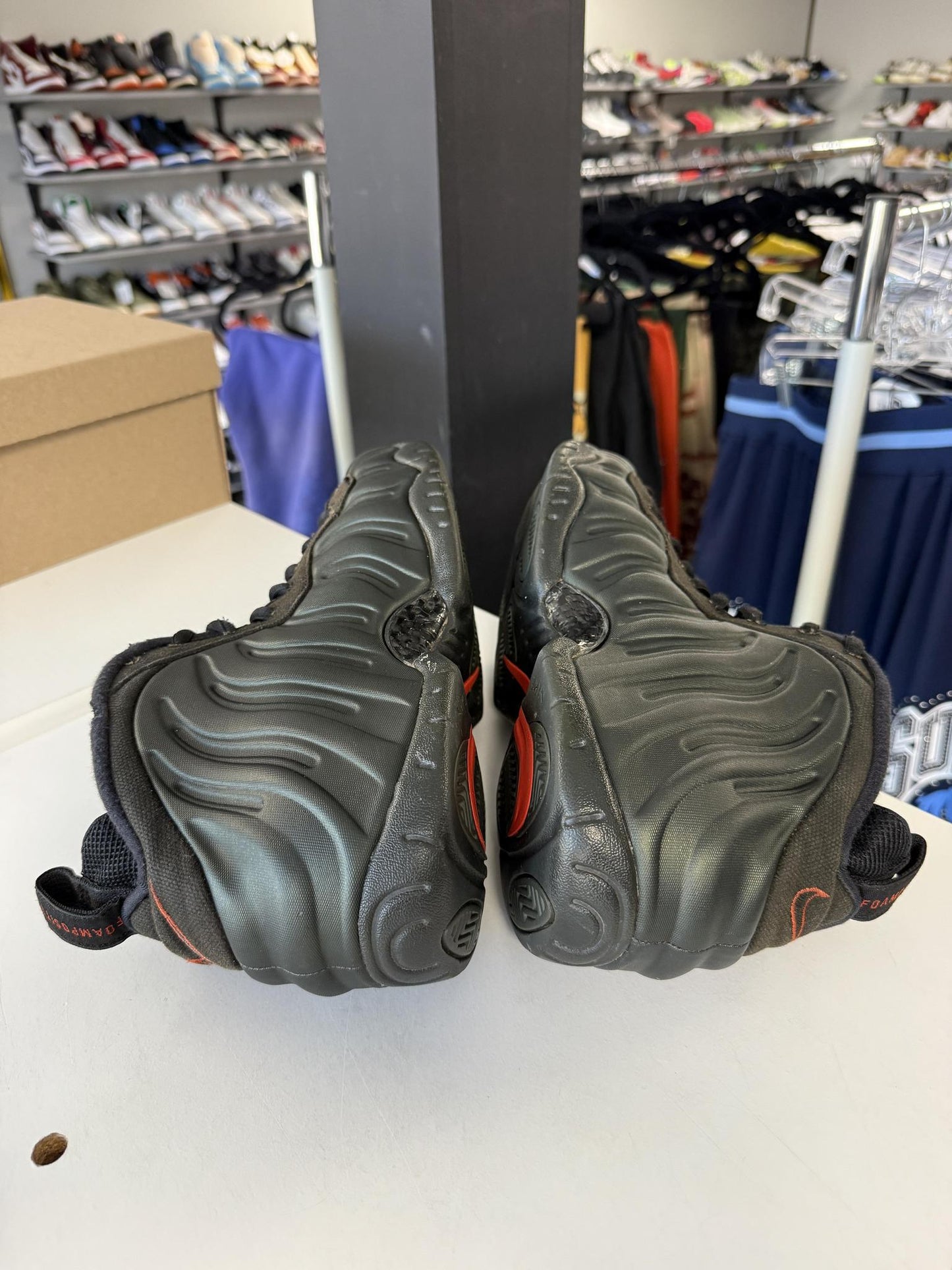Nike Foamposite "Sequoia" Used Size 10.5