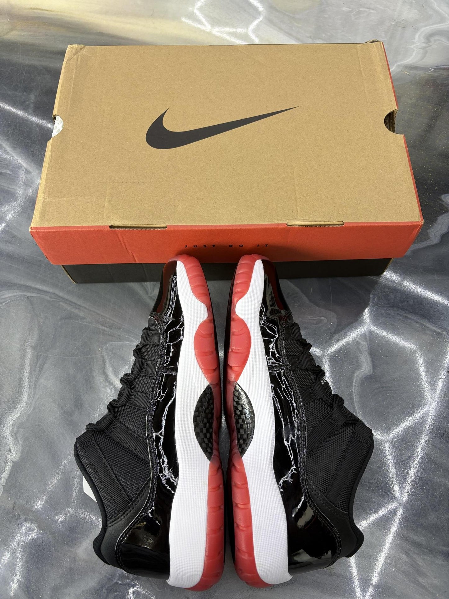Jordan 11 Low "Bred" Used Size 7Y/8.5W