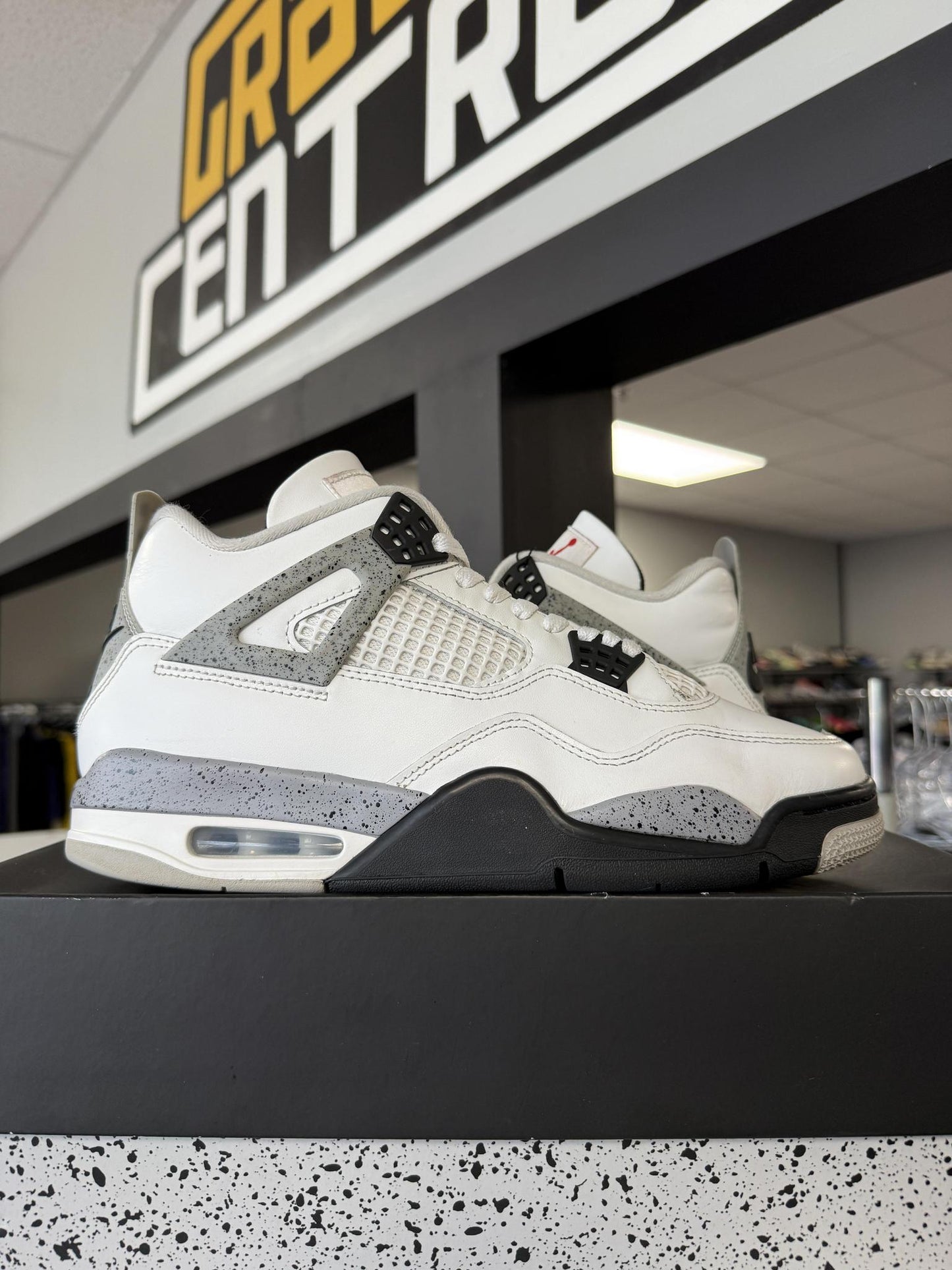Jordan 4 "White Cement" Used Size 10