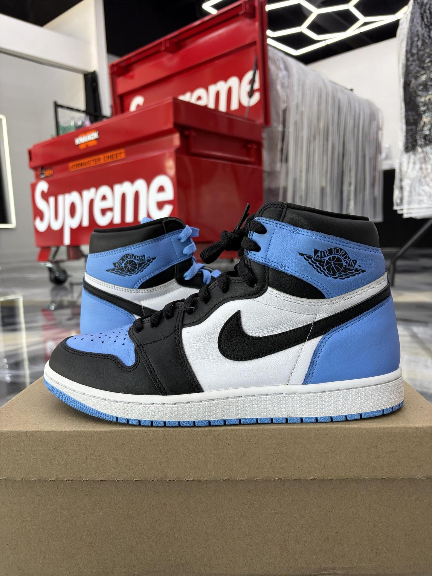 Jordan 1 "UNC Toe" Used Size 10.5